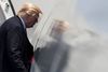 - Tager man Ruslands mange overtrædelser i betragtning - og præsident Trumps tilsyneladende manglende evne til at håndtere dem - så er det nødvendigt med en stærk sanktionslov, siger Chuck Schumer, minoritetsleder i Senatet, ifølge AP. Foto: Carolyn Kaster/AP