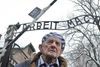 Igor Malitsky fra Ukraine overlevede holocaust. Tirsdag var han tilbage i Auschwitz i det nuværende Polen for at mindes ofrene og markere 70-året for befrielsen af lejren. Foto: Alik Keplicz/AP