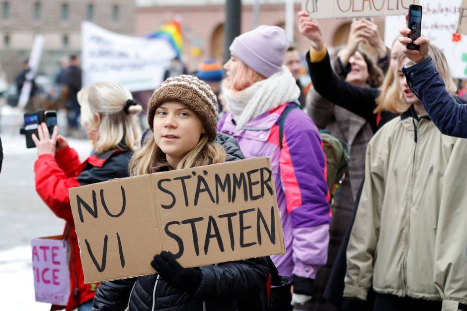 Hundredvis af unge klimaaktivister sagsøger den svenske stat for ikke at gøre nok for at løse klimakrisen.