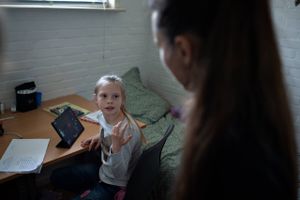 Regler om klassekvotienter og kvadratmeter pr. barn i børnehaven bør suspenderes, hvis Danmark skal modtage 100.000 flygtninge fra Ukraine, lyder det fra KL.