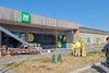 365discount i Solbjerg, som den så ud umiddelbart efter uheldet 21. juni. Foto: Presse-fotos.dk