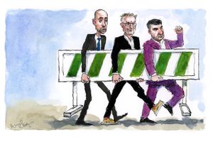 Står der en regel eller arbejdsgang i vejen for den grønne omstilling – og kan den undværes – så skal den væk eller ændres, mener de tre ministre. Tegning: Rasmus Sand Høyer