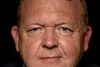 Tidligere statsminister Lars Løkke Rasmussen lover at komme med bud på, hvordan tidens store problemer skal løses. Dog først efter kommunalvalget i november. Foto: Stine Bidstrup.