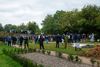 Politiet var torsdag i denne uge til stede ved en muslimsk begravelse i Aarhus. Selvom de fremmødte brød med forsamlingsforbuddet på 200 personer, udstedte de fremmødte betjente ingen bøder. Foto: Marie Ravn
