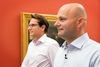 Den konservative gruppeformand, Brian Mikkelsen, går imod Sørens Papes linje om skat, og beskylder også Venstre for at svigte boligejerne.