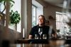 Toni Leichtle er uddannet kok og drev Restaurant Miró i Aarhus igennem 26 år, men i 2016 var det endegyldigt slut. Toni ville drosle ned for det tidskrævende liv som restauratør. Men der gik dog ikke lang tid, før han måtte erkende, at afsavnet blev for stort. Han savnede sine gæster og værtsrollen, som han altid har udfyldt med en sjældent set hjertevarme og ydmyghed. Derfor besluttede han at genåbne Miró som vinbar. Foto: Tobias Nicolai