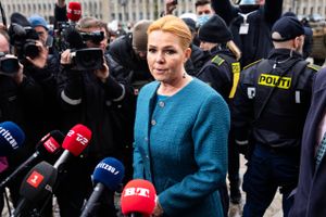 Fængselsdommen i Rigsretten betyder, at Inger Støjberg ikke længere er værdig til at sidde i Folketinget, mener hendes tidligere parti, Venstre. SF er nået til samme konklusion.