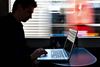 Uden du ved det, kan danske firmaer og myndigheder stikke næsen ned i din færden på internettet. Og det gør det.
