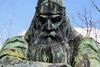 Originalstatuen af Holger Danske er sat til salg af Hotel Marienlyst. Foto: Lauritz.com