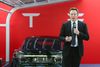 Tesla sætter nu speederen i bund for at være klar med den første føreløse bil om fem til seks år.