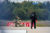 Bombeeksperter fra tysk politi undersøgte onsdag flere genstande i lufthavnen, hvor den bevæbnede drone blev fundet natten forinden. Foto: Axel Schmidt/Reuters