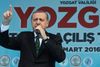 Tyrkiets præsident Recep Tayyip Erdogan ler tilsyneladende ikke af tysk satire.