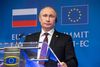 De nye sanktioner er en skærpelse af de økonomiske sanktioner fra juli, hvor EU gav fem statskontrollerede russiske banker forbud mod at sælge aktier og obligationer i Europa.
