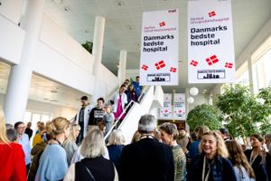 Efter i 2022 at have lånt hæderen ud til Rigshospitalet er Aarhus Universitetshospital tilbage i toppen af tabellen. Men også deroppe er der mørke skyer i horisonten.