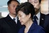 Park Geun-hye er i øjeblikket tilbageholdt og afventer en retssag om korruption. Foto: Ahn Young-joon/AP Photo