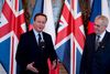 På turen rundt til europæiske hovedstæder var David Cameron den 22. januar i Prag og besøge præsident Milos Zeman (t.h.) Foto: Michal Kamaryt/AP