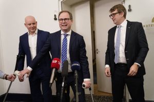 Inden vinterferien håber regeringen at lande aftale om ny inflationshjælp på 2,3 milliarder kroner.