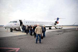 Lufthavnsdirektør Brian Worm ærgrer sig over novembers passagertab, men lover, at der nu kommer hul på bylden med nye ruter ud af Aarhus Airport.