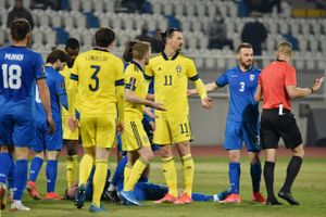 39-årige Zlatan Ibrahimovic viste med tre assists i Sveriges to VM-kvalkampe, at han stadig kan bidrage på det svenske fodboldlandshold. Foto: Laura Hasani/Reuters