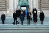 STOCKHOLM 20211130 Statsminister Magdalena Andersson (S) med sina nya ministrar på Riksplan innan promenaden till Slottet och skifteskonseljen. Foto: Sören Andersson / TT kod 1037. (Foto: 1037 Sören Andersson/TT/Ritzau Scanpix)