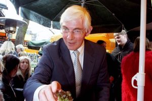 Poul Eriksen, som i 20 år stod i spidsen for den ikoniske restaurant Grøften i Tivoli, er død. Han blev 75 år.