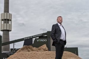 Interview: Kim Frimer, topchef i energikoncernen Verdo, er ikke bekymret over modgang i en tvist om efterbetaling af 235 mio. kr. Alligevel har Verdo hyret Danmarks førende advokatfirma.