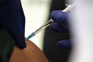 Fra 15. november kan personer uden for risikogruppen selv købe variantopdateret vaccine mod covid-19.
