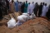 Byen Kano er lige nu den værst ramte af pandemien i Nigeria. Byens eneste testcenter var lukket fra onsdag til søndag i den forgangne uge på grund af et udbrud af sygdommen på centeret. Foto: Kola Sulaimon/AFP