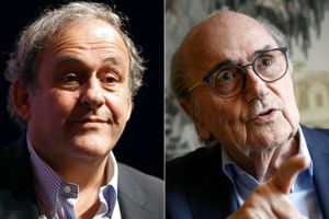 Sepp Blatter og Michel Platini kan fredag blive idømt 20 måneders betinget fængsel og en bøde for korruption.