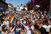 Flere tusinde festglade paradedeltagere fyldte lørdag de aarhusianske gader. Foto: Mikkel Berg Pedersen.