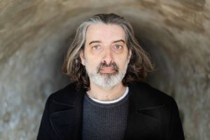 Da teolog og præst Henrik Winther Nielsen satte sig for at undersøge djævlefigurens ophav, fandt han ud af, at figuren er blevet misforstået i en stor del af kulturhistorien. Hvordan det er sket, uddyber han i sin nye bog, "Djævelen".