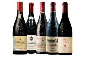 Den aktuelle årgang i Châteauneuf-du-Pape er sexet og generelt fyldig og åben og ofte lige til at drikke. Tilmed er mange producenter lykkedes med en lettere, mere saftig stil. 
