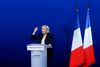 Le Pen lover, at hendes første udlandsrejse - skulle hun blive præsident - vil gå til Bruxelles. Her vil hun orientere EU-medlemmerne om Frankrigs plan. Foto: Francois Mori/AP
