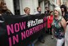 Tiden er inde for abort i Nordirland, lød det torsdag foran den britiske højesteret i London. Retten kritiserede Nordirlands forbud mod abort, men afviste samtidig en sag om emnet af juridiske årsager. Foto: Frank Augstein/AP.