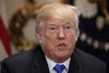 I en salve af korte beskeder på sit yndlingsmedie, Twitter, lykkedes det mandag Donald Trump at lægge sig ud med både venner og fjender. Arkivfoto: Evan Vucci/AP