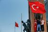 161 personer skal være dræbt, 1440 såret og 2839 militærfolk er angiveligt tilbageholdt. Foto: Emrah Gurel/AP