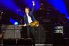 Paul McCartney udtrykker stor respekt for George Martin, der var producer på en lang række album med The Beatles. Her ses McCartney på Orange Scene, Roskilde Festival, i 2015.