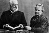 Fredrik Bajer var medlem af Folketinget fra 1872-95 og fremsatte i 1886 det første lovforslag om valgret til kvinder. Hans kone, Matilde Bajer, var medstifter af og første formand for Dansk Kvindesamfund. Arkivfoto: Polfoto