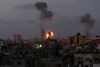 550 gange har Israel siden tirsdag bombet Gaza. Den anden vej er blevet affyret omkring 93 raketter.