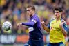 Jakob Poulsen og Christian Nørgaard i mandagens indbyrdes topkamp i Superligaen. Foto: Jens Dresling