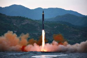 Sydkoreas hær og amerikansk tænketank siger, der er forberedelser i gang i Nordkorea til mulig testaffyring.