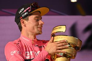 Den slovenske stjerne Primoz Roglic er samlet vinder af Giroen, mens Mark Cavendish vandt massespurten i Rom. 