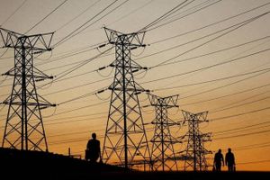 En rekordlang række af strømafbrydelser har kastet Sydafrika ud i mørke. 