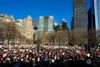 En af søndagens største demonstrationer fandt sted i Battery Park på det sydlige Manhattan i New York. Foto: Craig Ruttle/AP