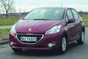 Peugeot 208 er elegant og kører både sportsligt og komfortabelt. Desværre er gearskiftet elendigt.
