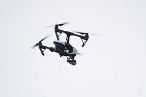 En russisk mand skal i fængsel i 90 dage efter at have fløjet med en drone 16 steder i Norge i oktober.