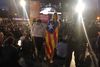 Den planlagte valgfest på Plaça de Catalunya er ikke præget af lige så stor feststemning som forventet. Foto: Jette Elbæk