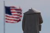 En statue af den italienske opdagelsesrejsende Christopher Columbus, som er krediteret for at have ”opdaget” Amerika, er blevet halshugget i Boston, Massachusetts. Foto: Brian Snyder/Reuters