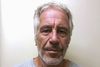 Den sexdømte milliardær Jeffrey Epstein færdedes på de bonede gulve sammen med amerikanske toppolitikere. Her ses han i et billede fra marts 2017 i New Yorks register over seksualforbrydere. Foto: Reuters