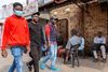 Sydafrika er det land næstefter Egypten, som har registreret flest smittetilfælde af corona blandt de afrikanske lande. Særligt i de overbefolkede townships, som er hjem for millioner af sydafrikanere, frygtes det, at smitten meget hurtigt vil sprede sig, hvis først den når dertil. Foto: Yeshiel Panchia/EPA